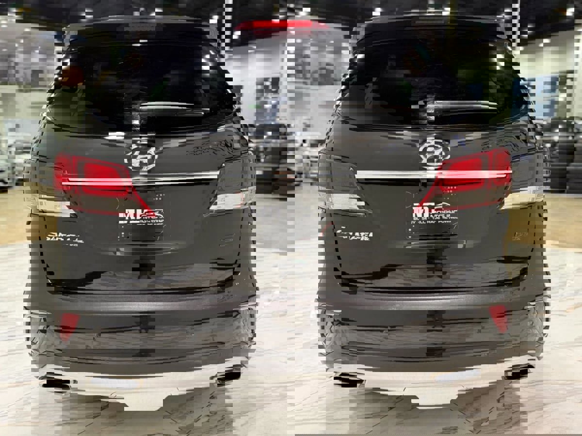 Used 2017 Hyundai Santa Fe SE w/ SE Ultimate Tech Package 03 image 4