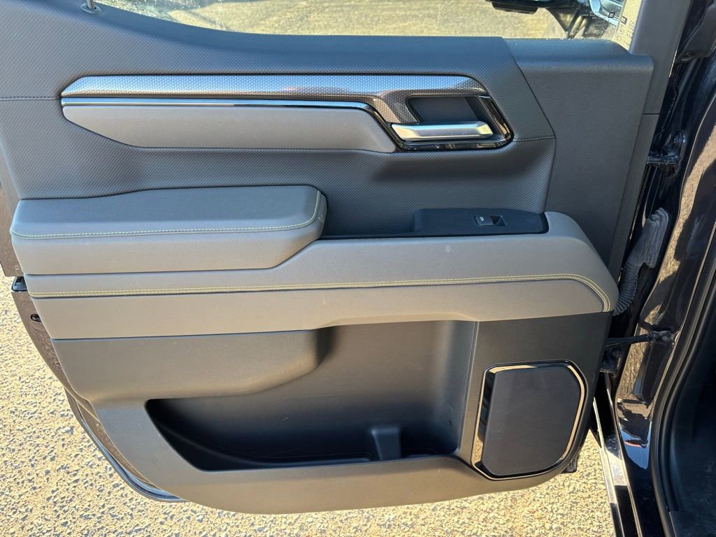 Used 2022 Chevrolet Silverado 1500 ZR2 w/ Technology Package image 26