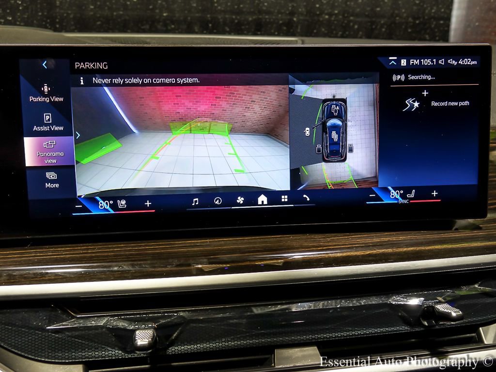 Used 2025 BMW X7 xDrive40i w/ Premium Package image 25