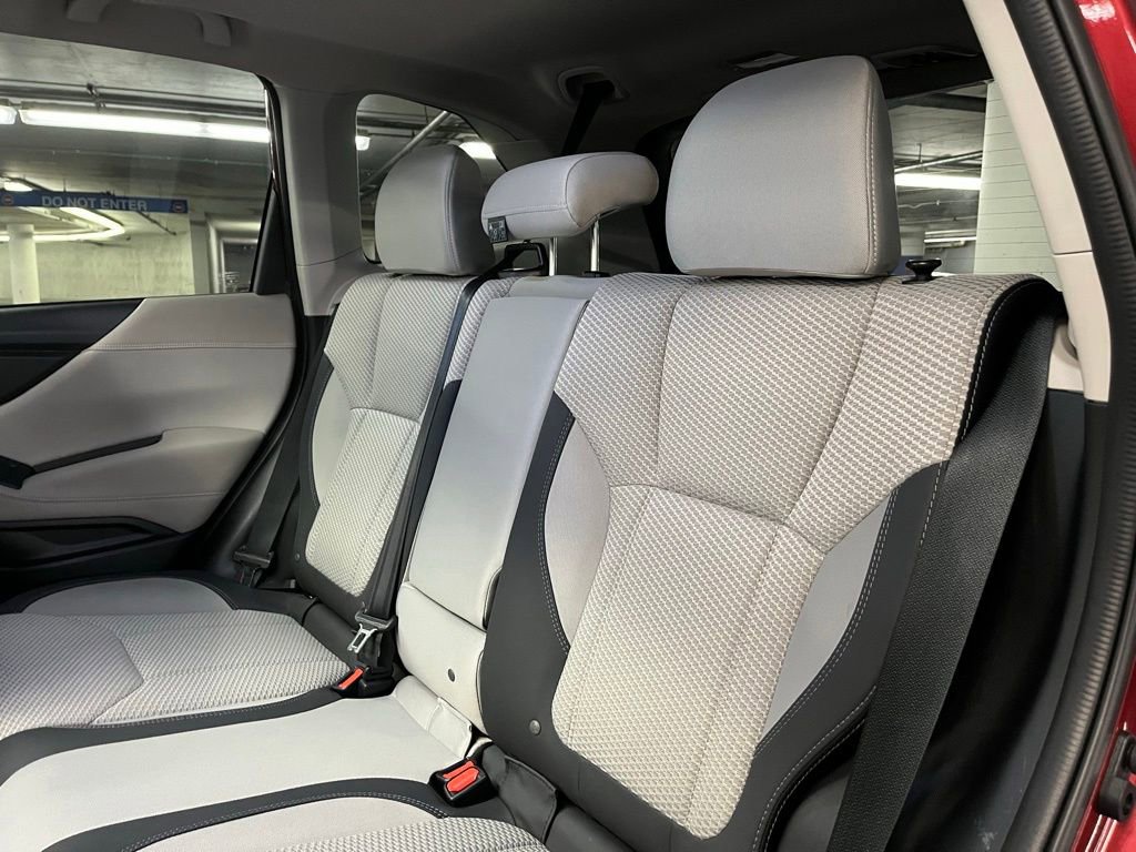 Used 2022 Subaru Forester Premium AWD/4WD image 21