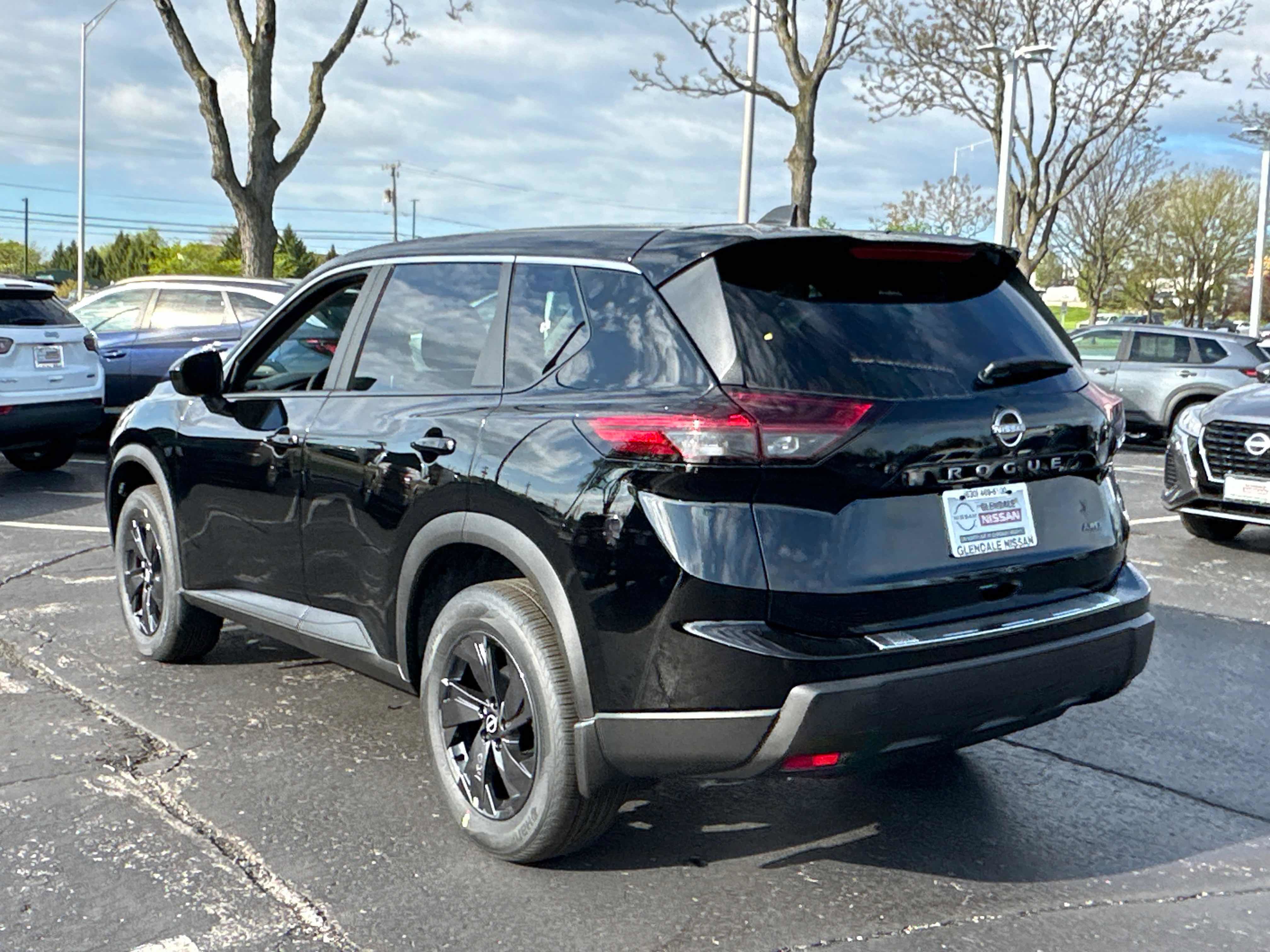 New 2026 Nissan Rogue SV w/ Cold Weather Package AWD/4WD image 5