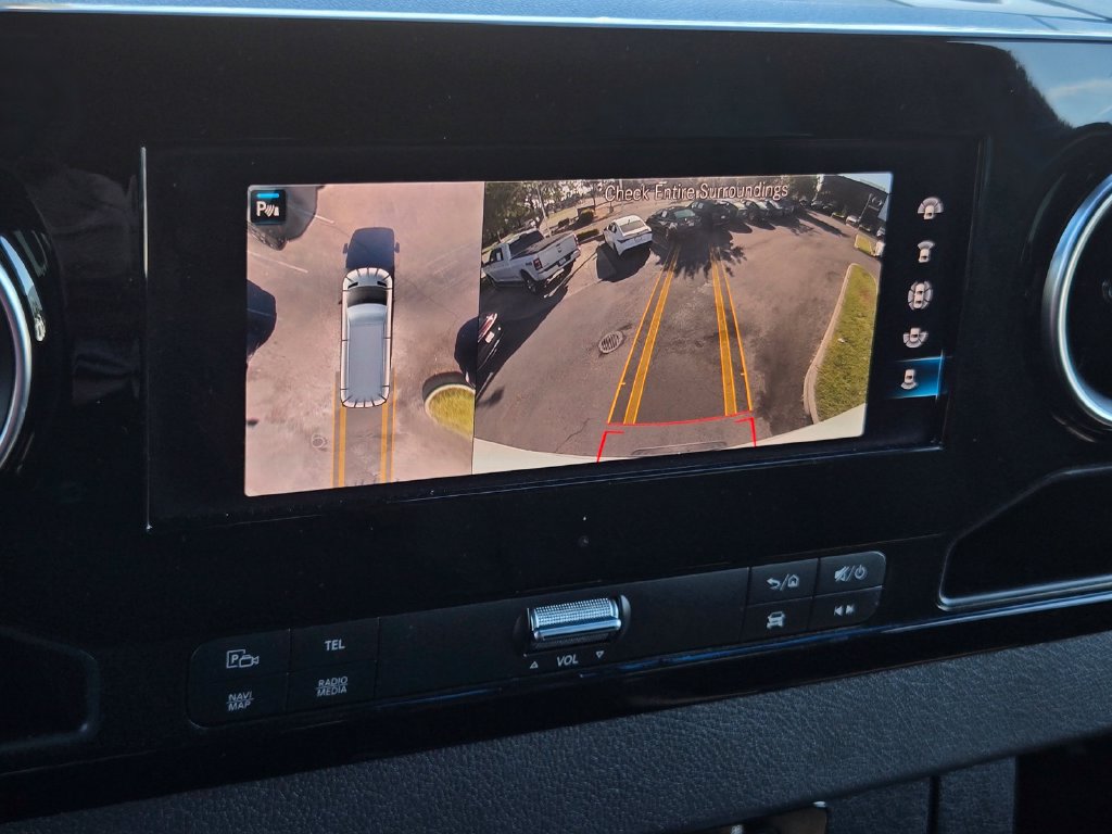 Used 2024 Mercedes-Benz Sprinter 2500 image 19
