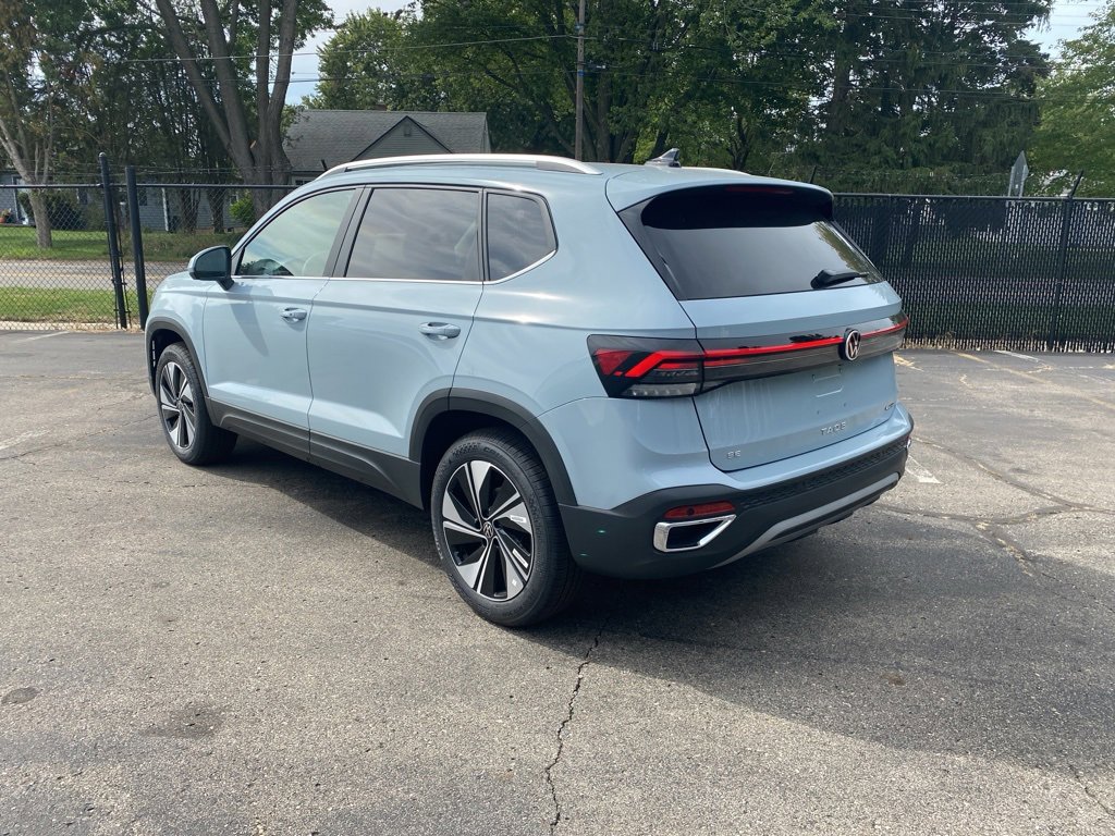 New 2025 Volkswagen Taos SE image 5
