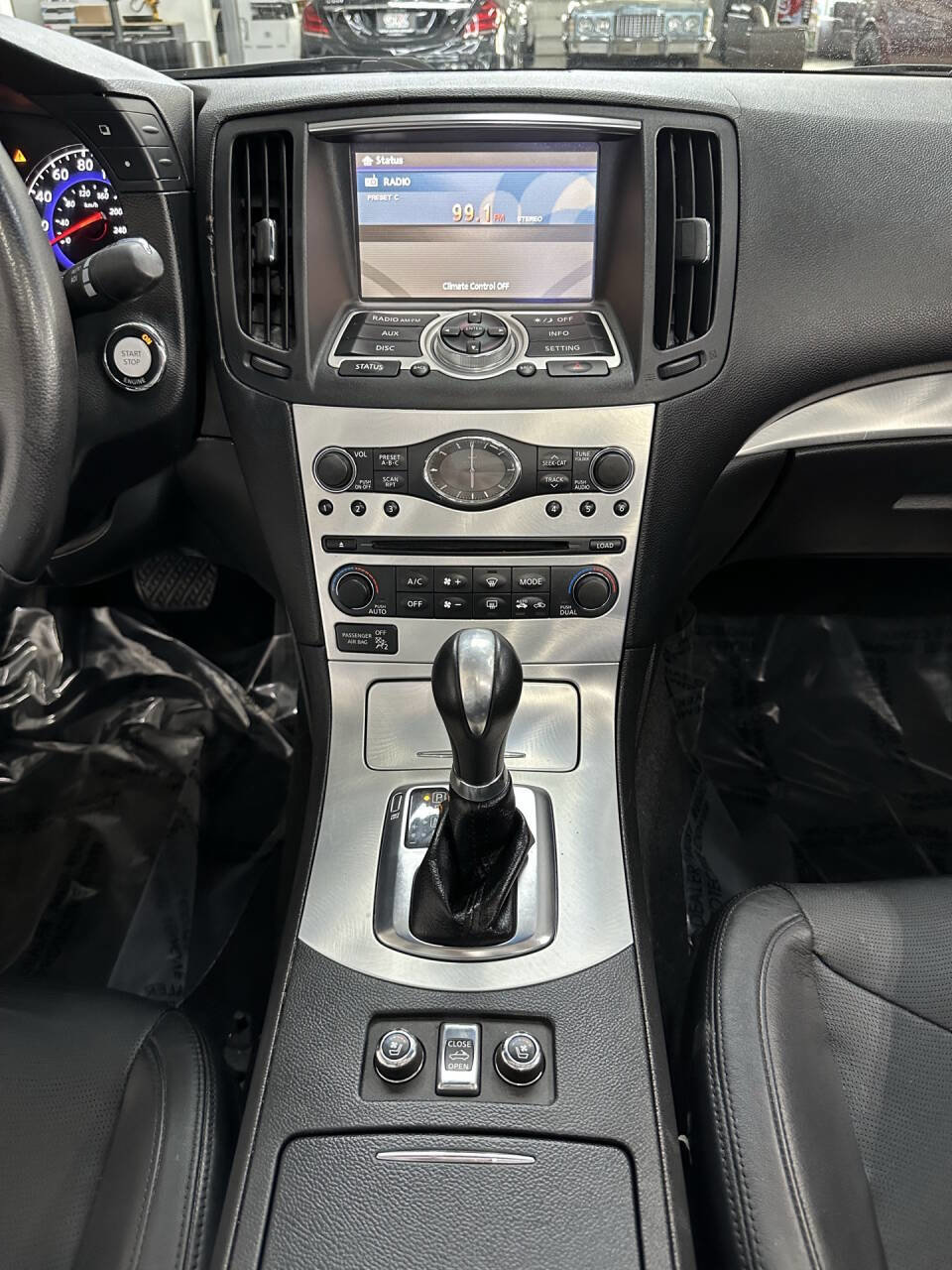Used 2009 INFINITI G37 Base 2dr Convertible w/ Premium Pkg RWD image 25