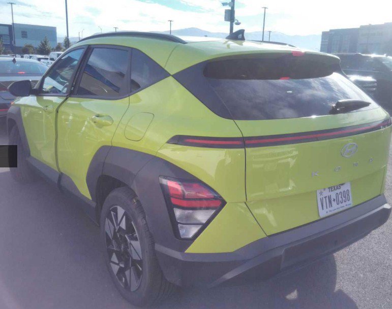 Used 2025 Hyundai Kona SEL FWD image 1