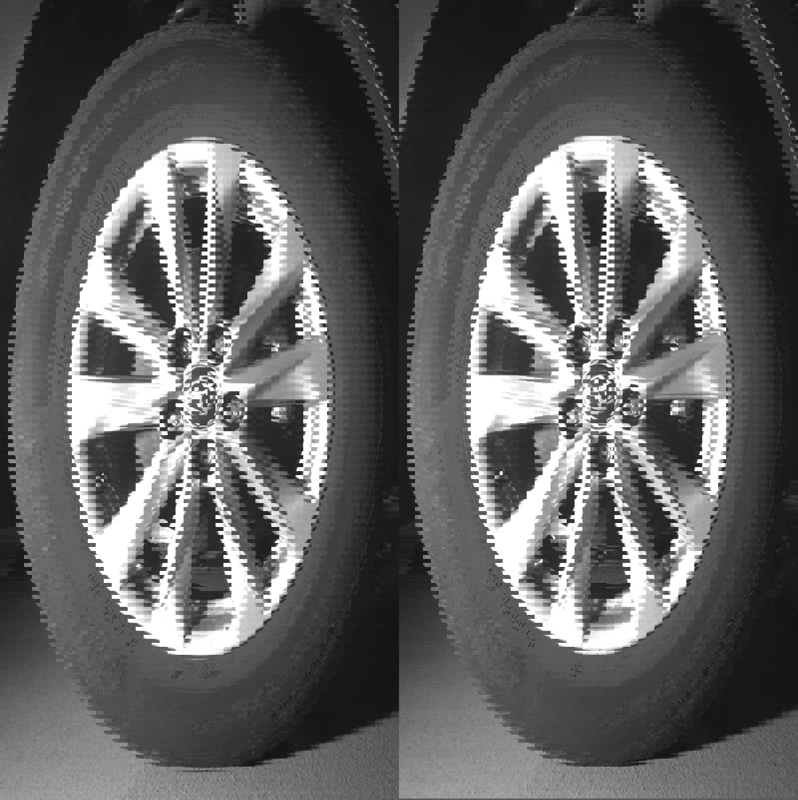 Used 2023 Toyota Corolla Cross LE w/ Moonroof Package image 11