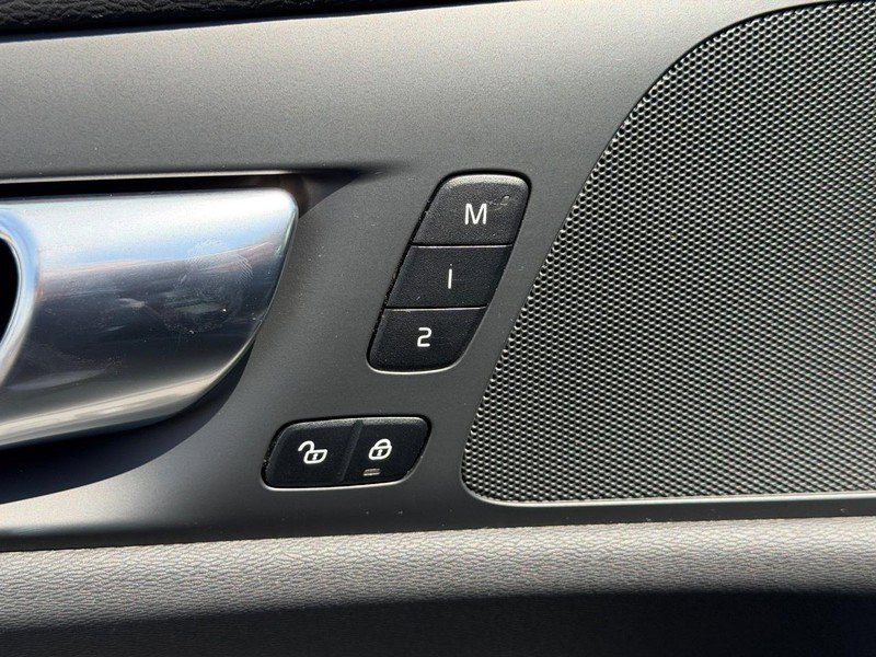 Certified 2025 Volvo S60 B5 Plus image 18