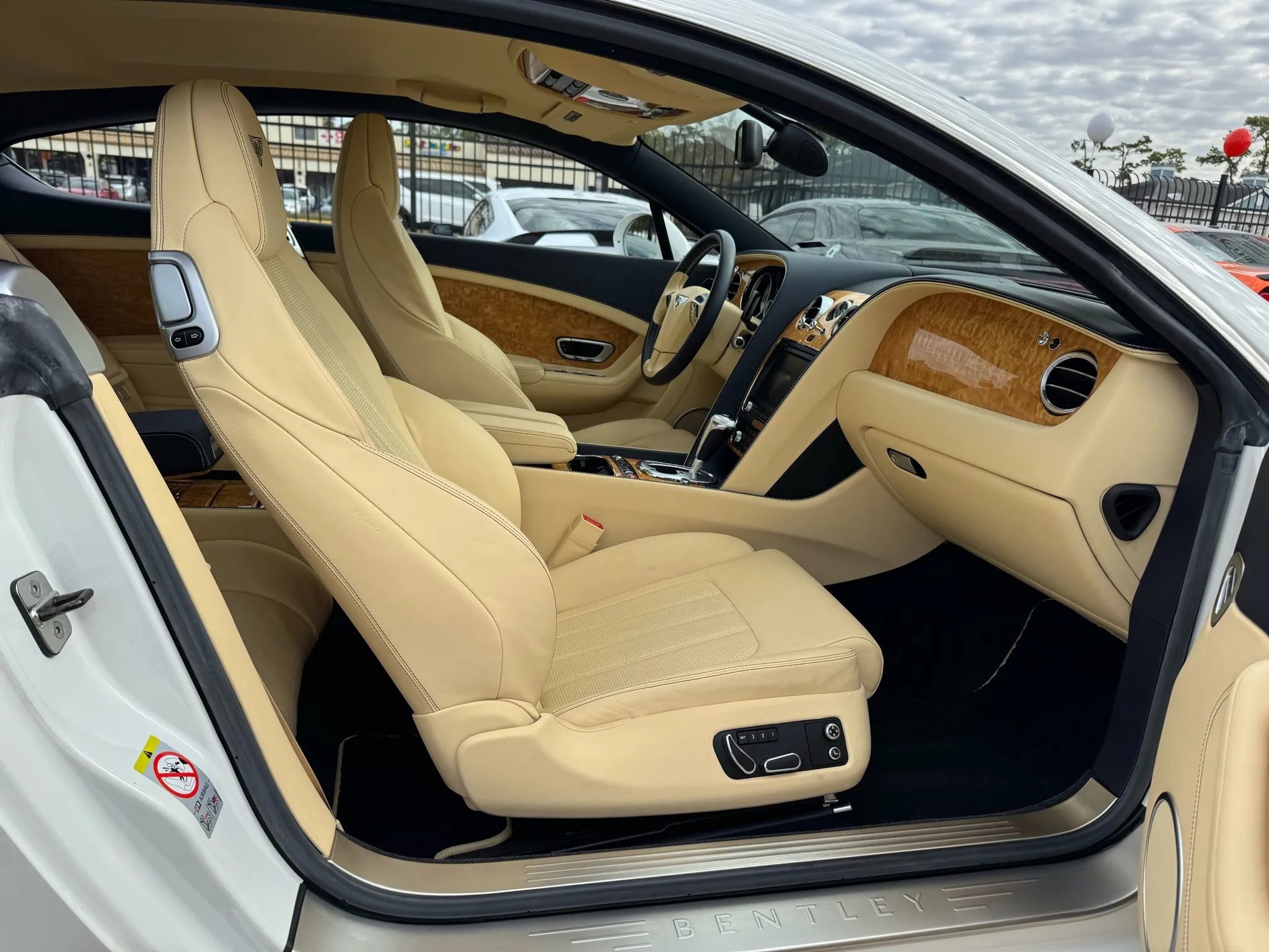 Used 2013 Bentley Continental GT w/ Touring Specification Pkg image 21