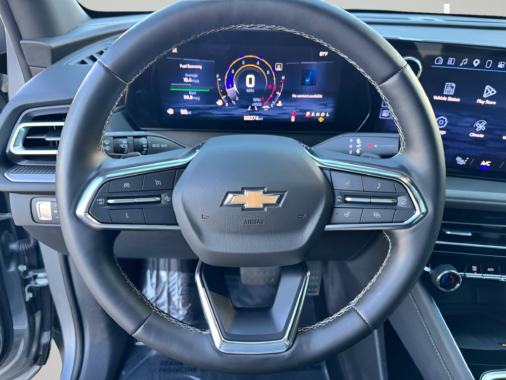 Used 2024 Chevrolet Traverse LT FWD image 13