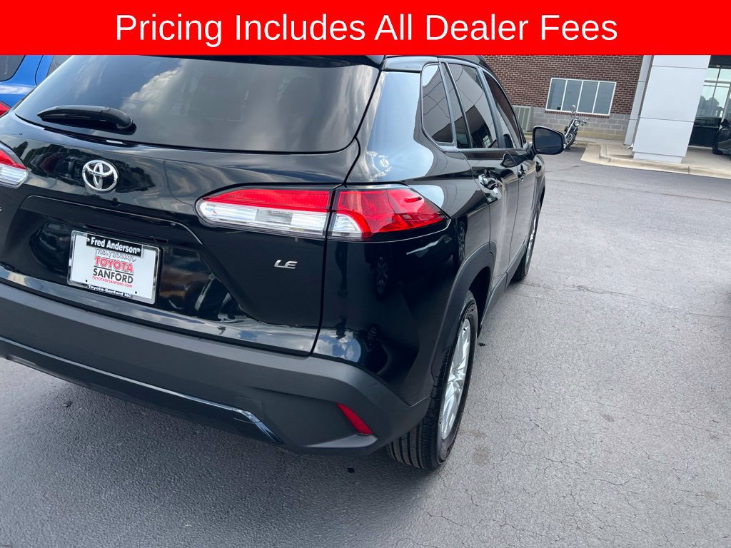 Used 2025 Toyota Corolla Cross LE FWD image 15