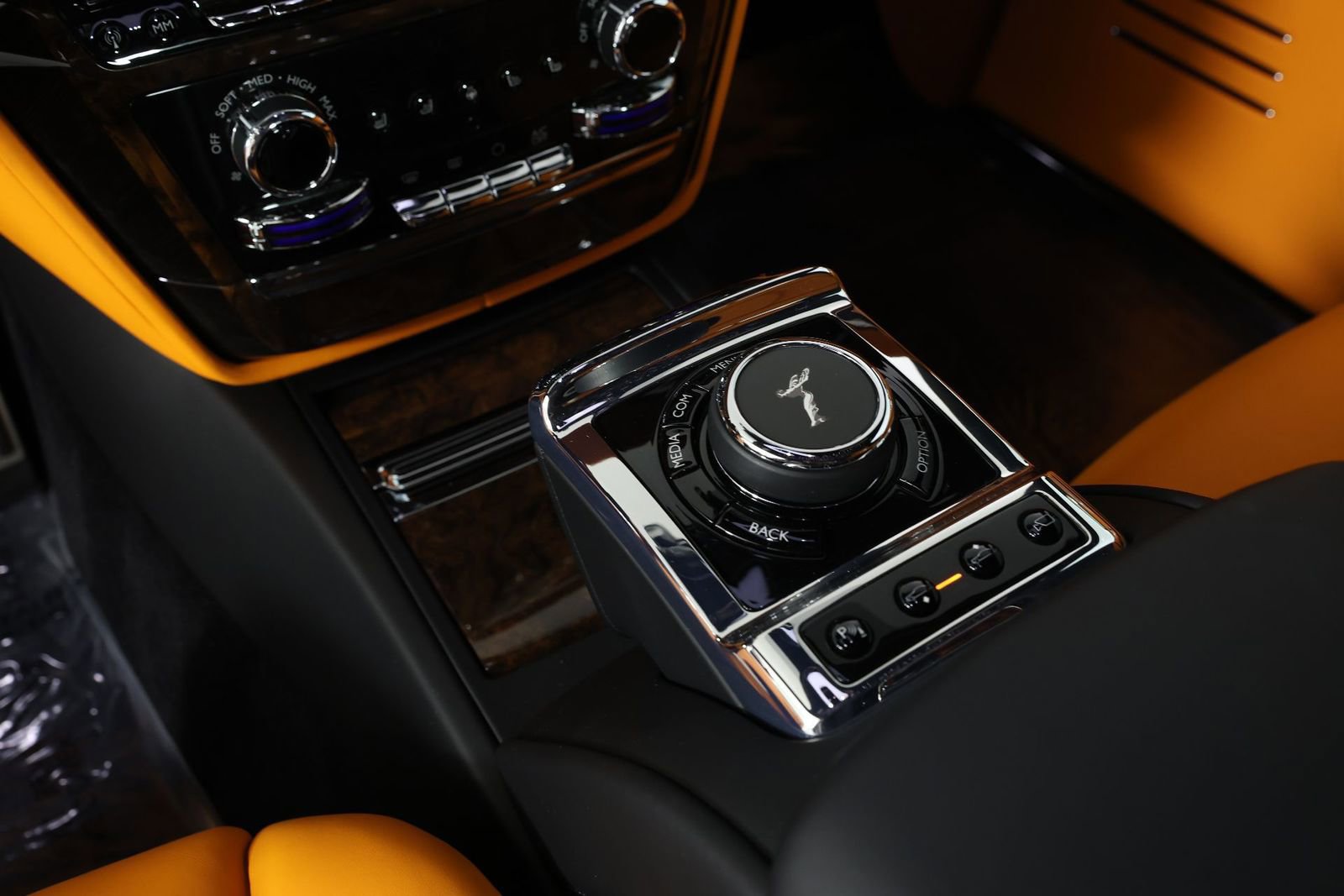 Certified 2024 Rolls-Royce Phantom Extended Wheelbase w/ The Phantom Package image 18