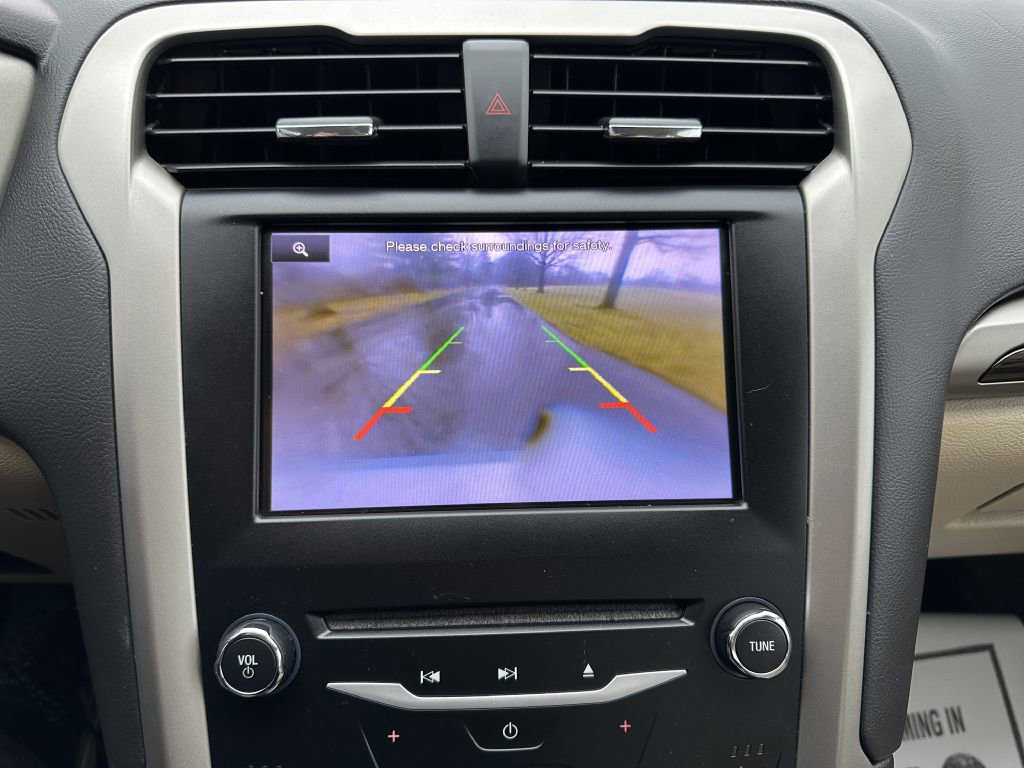 Used 2013 Ford Fusion SE image 16