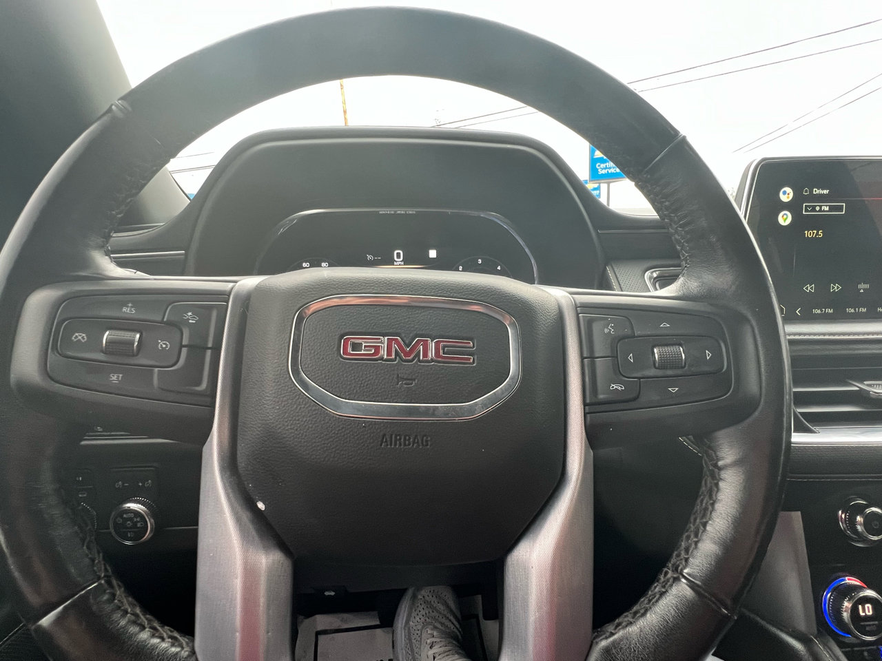 Used 2022 GMC Yukon SLT w/ SLT Premium Package image 58