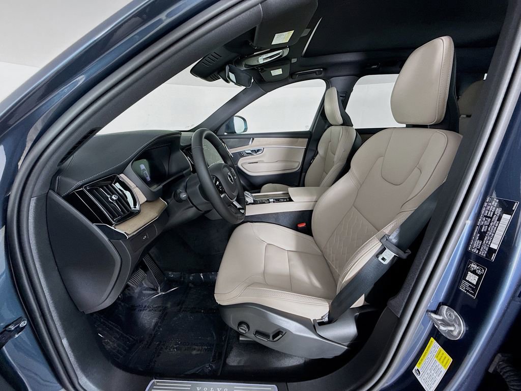 New 2026 Volvo XC90 B6 Plus w/ Protection Package Premier image 22