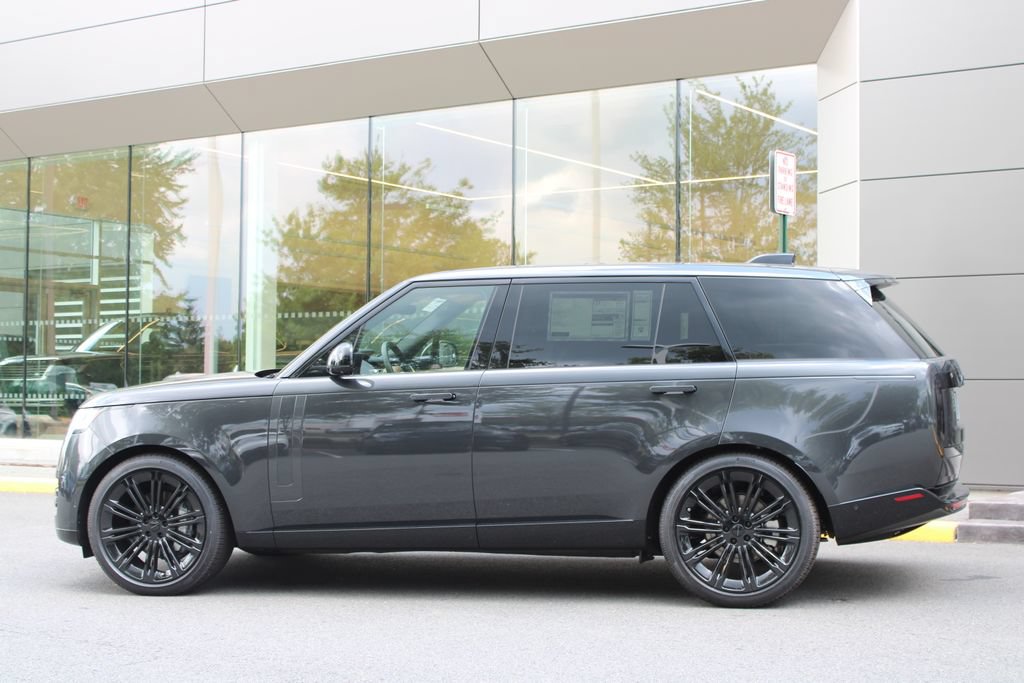 New 2026 Land Rover Range Rover Long Wheelbase SE AWD/4WD image 7
