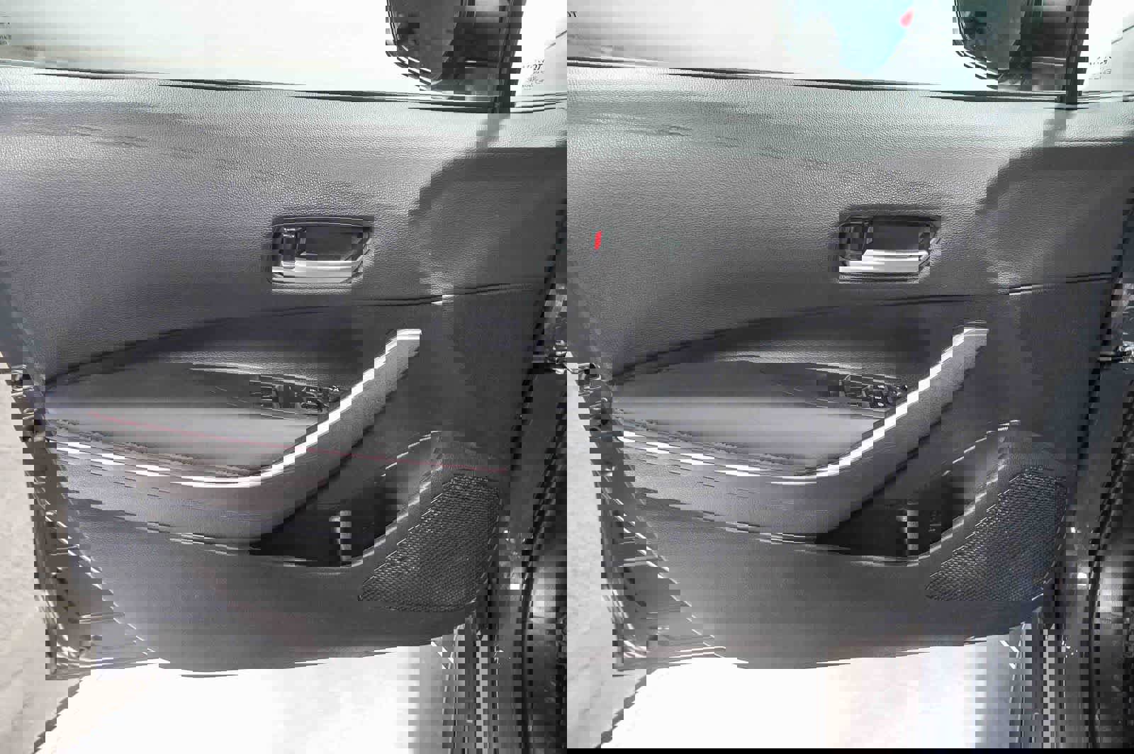 Certified 2024 Toyota Corolla SE w/ SE Premium Package image 23