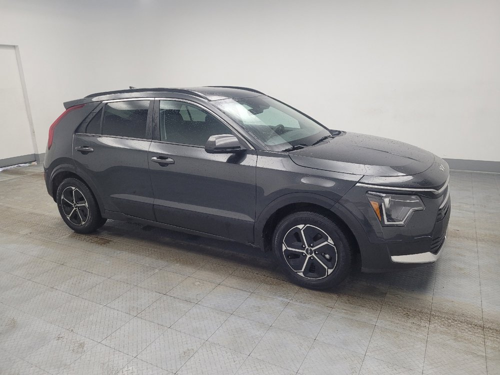 Used 2024 Kia Niro LX image 11