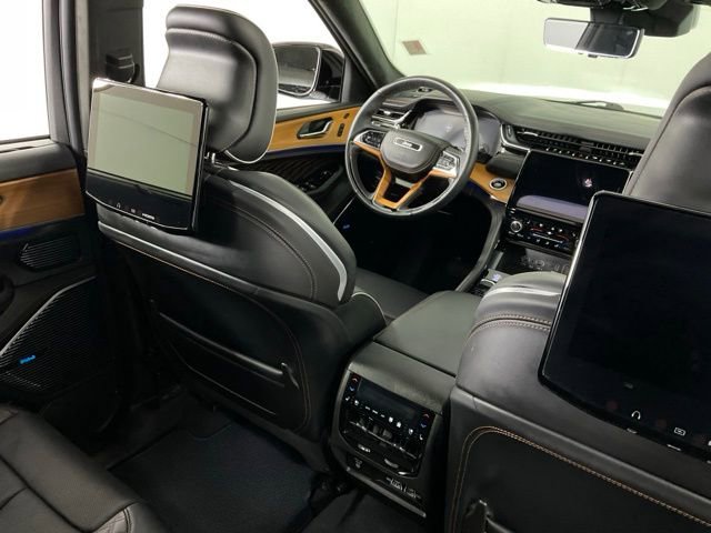 Used 2024 Jeep Grand Cherokee L Summit image 32