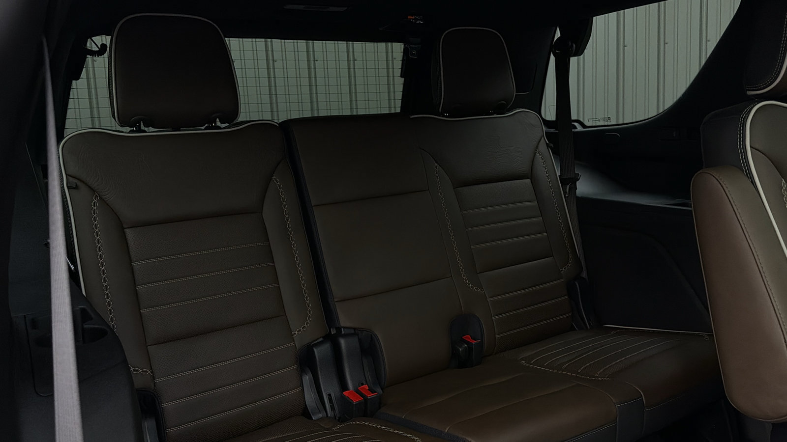 Used 2026 GMC Yukon Denali Ultimate w/ LPO, Floor Liner Package AWD/4WD image 38