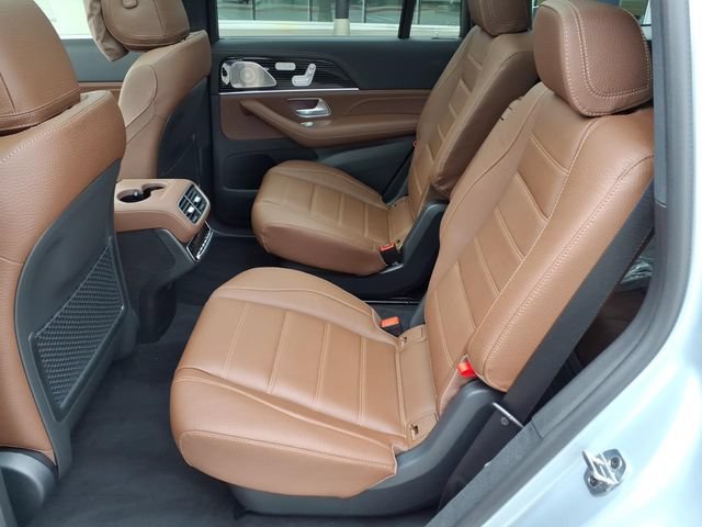 New 2026 Mercedes-Benz GLS 580 4MATIC image 17