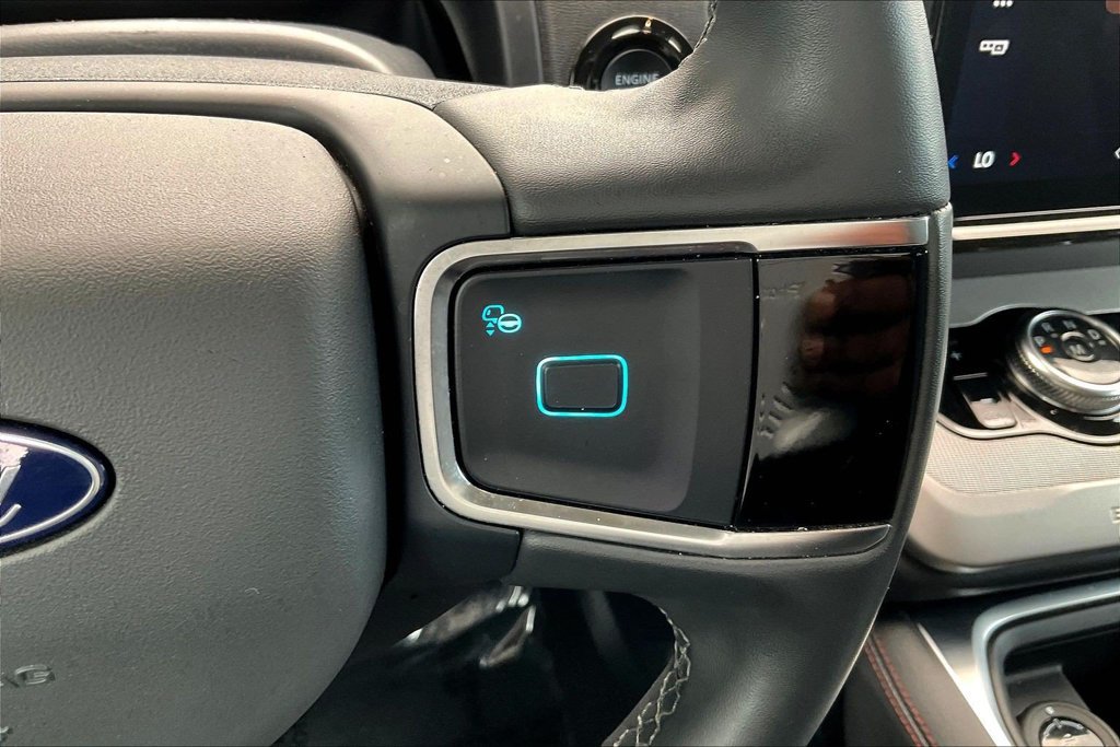 Used 2025 Ford Expedition Max Active RWD image 12