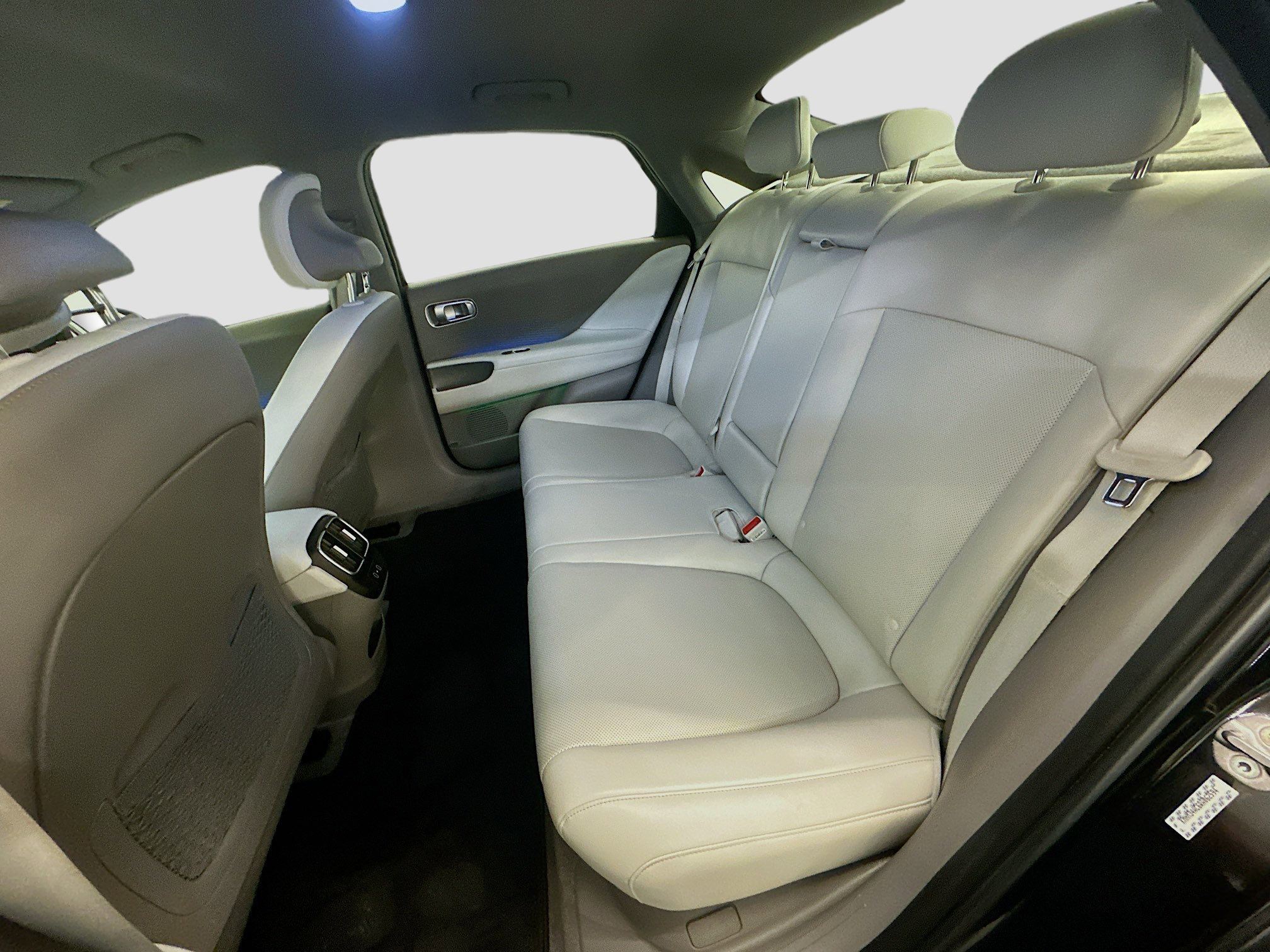 Used 2024 Hyundai Ioniq 6 SEL AWD/4WD image 29