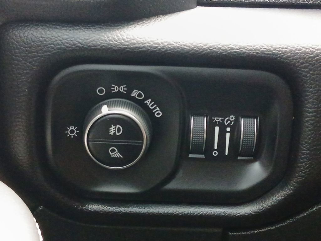 Used 2025 RAM 2500 Laramie w/ Night Edition AWD/4WD image 12