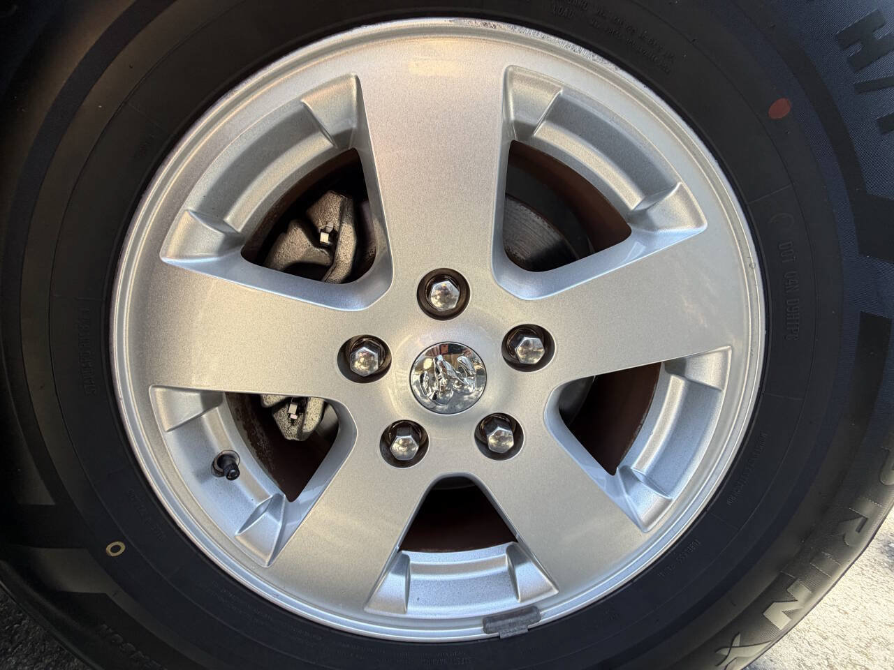 Used 2011 RAM 1500 Classic SLT w/ Remote Start & Security Group RWD image 16