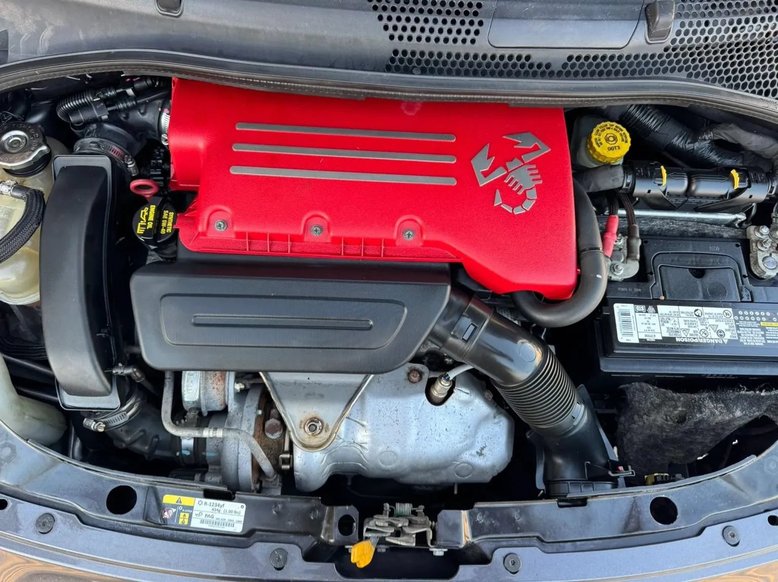Used 2015 FIAT 500 Abarth w/ Beats Audio Package FWD image 21