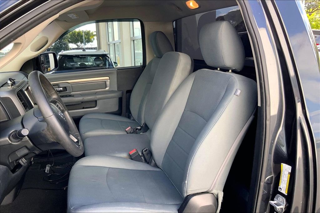 Used 2016 RAM 1500 Express RWD image 21