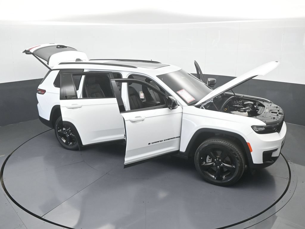 Used 2025 Jeep Grand Cherokee L Limited w/ Black Appearance Package AWD/4WD image 80