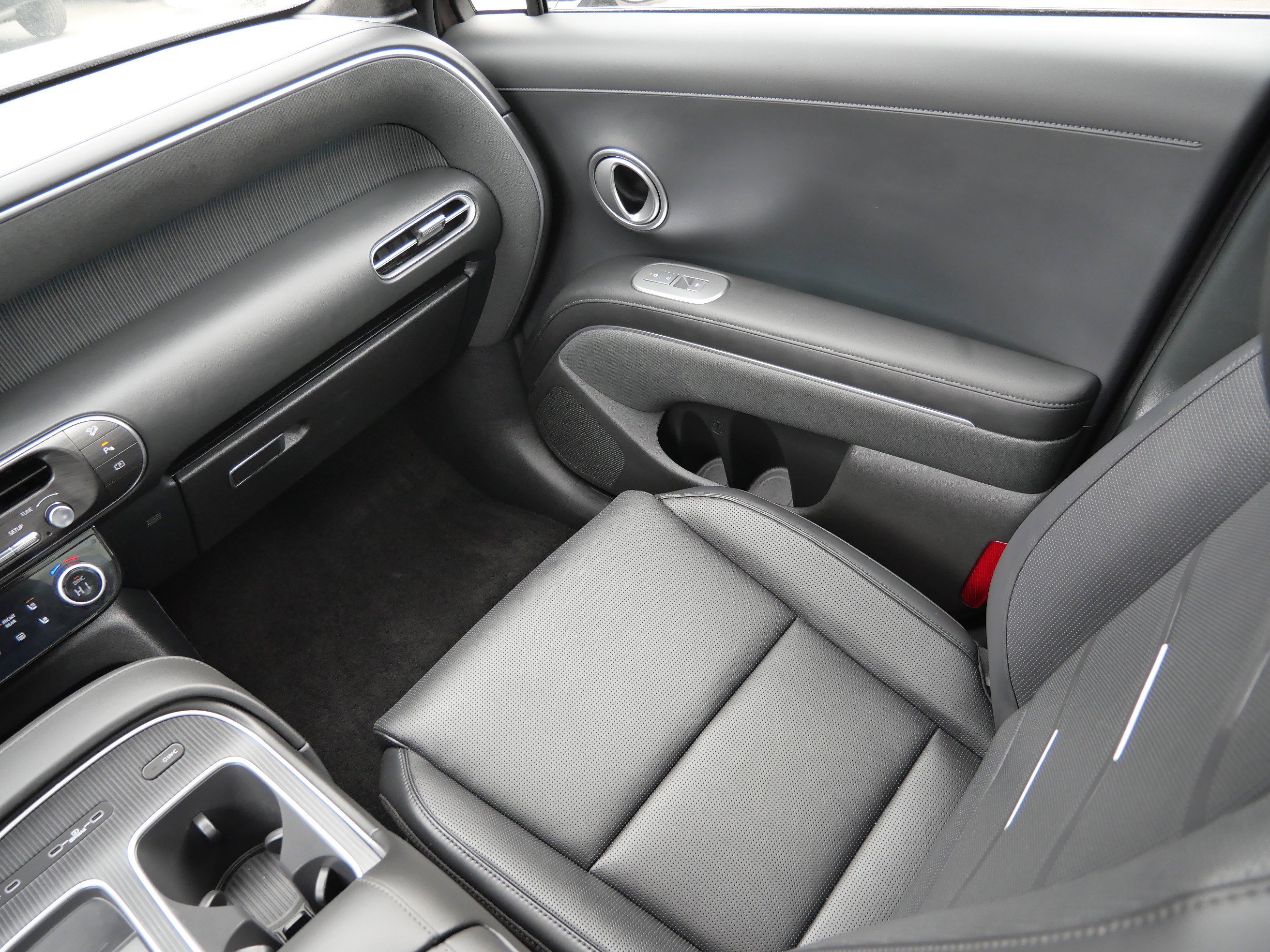 Used 2026 Hyundai Palisade Calligraphy image 11