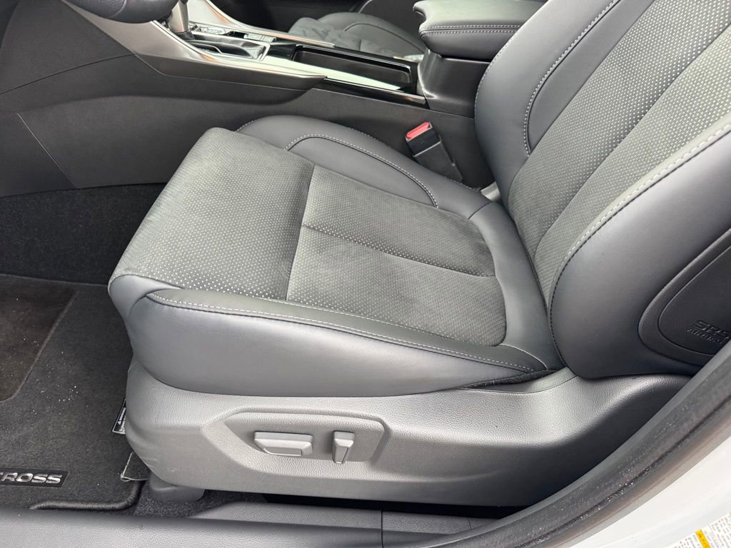 New 2025 Mitsubishi Eclipse Cross Black Edition image 29