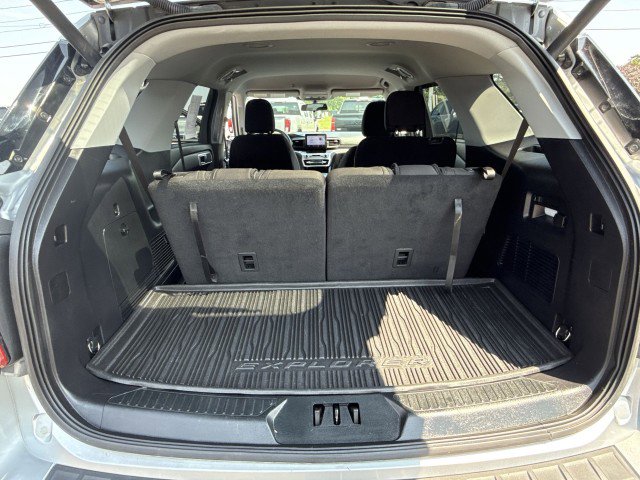 Used 2022 Ford Explorer XLT image 19