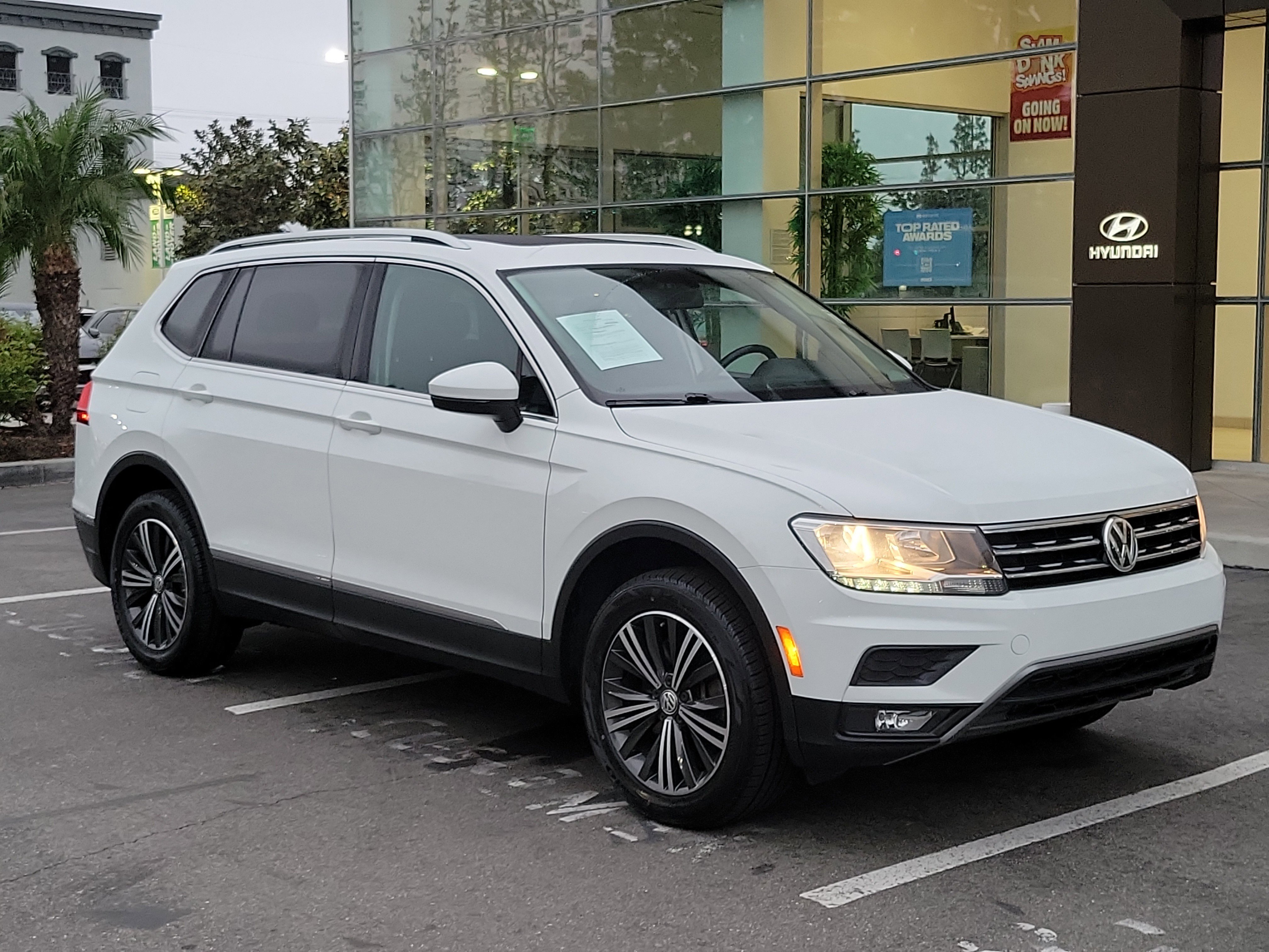 Used 2018 Volkswagen Tiguan SEL image 27