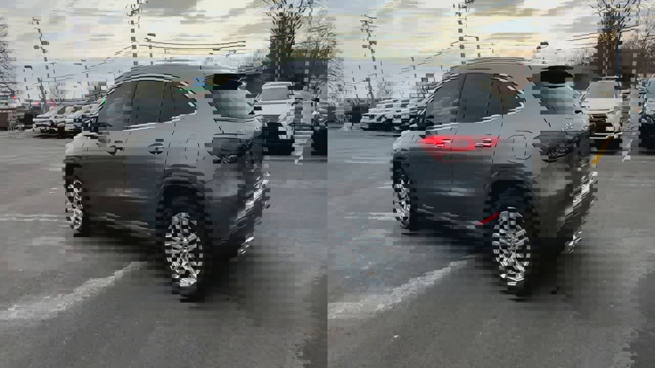 Used 2022 Mercedes-Benz GLA 250 4MATIC image 6