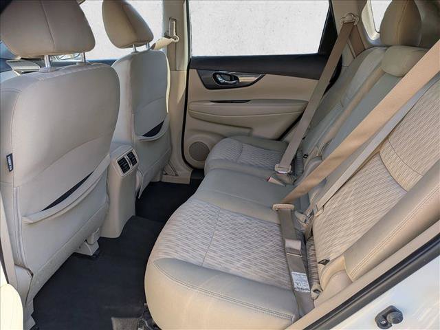 Used 2020 Nissan Rogue SV w/ Premium Package FWD image 18