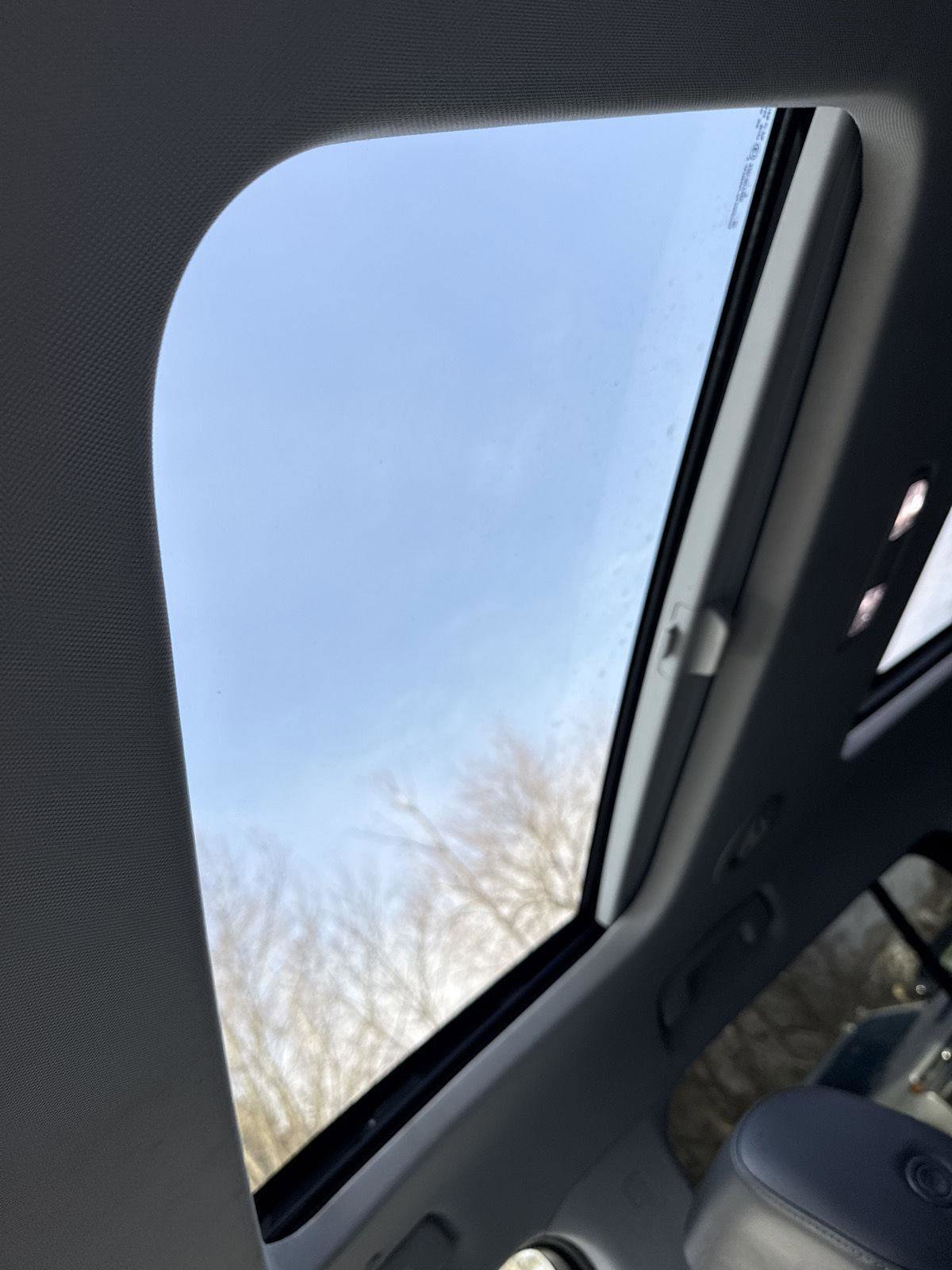 Used 2019 Chevrolet Traverse LT w/ LT Premium Package image 24