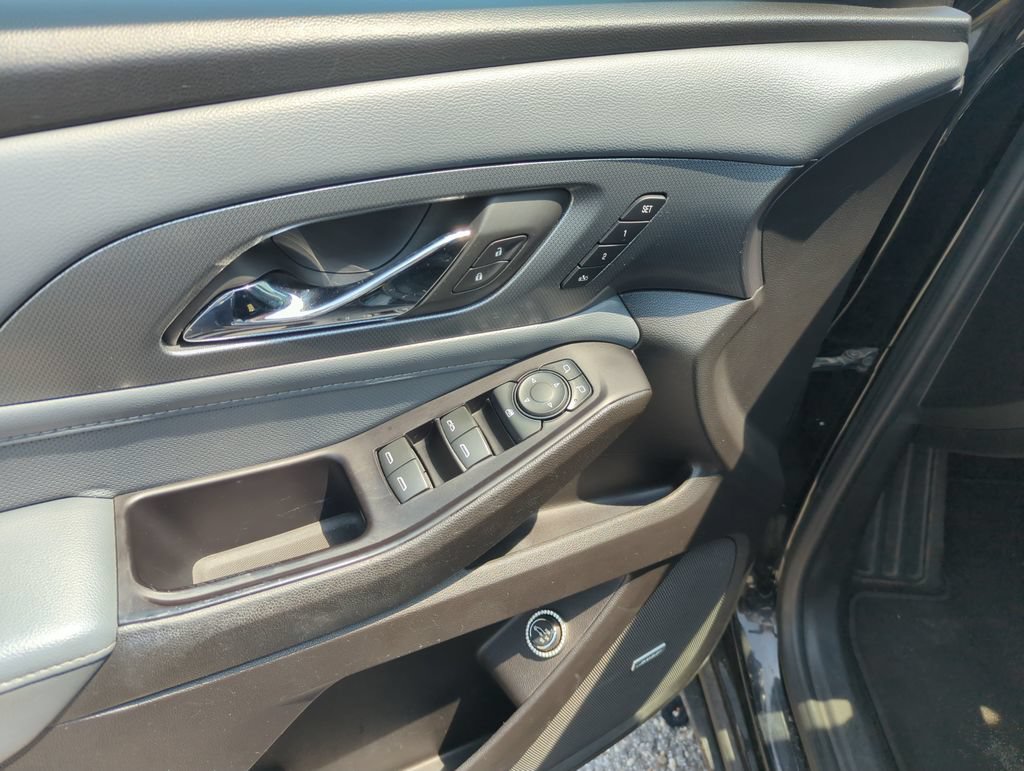 Used 2019 Chevrolet Traverse Premier w/ Driver Confidence II Package FWD image 19