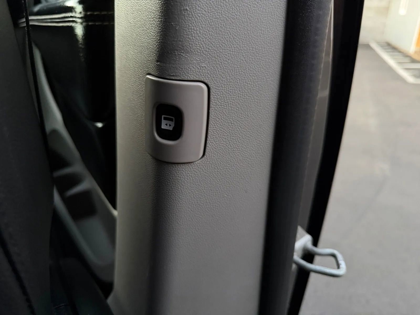 Used 2020 Dodge Grand Caravan SXT image 18