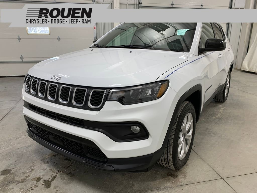 Used 2025 Jeep Compass Latitude w/ Sun & Sound Group image 1