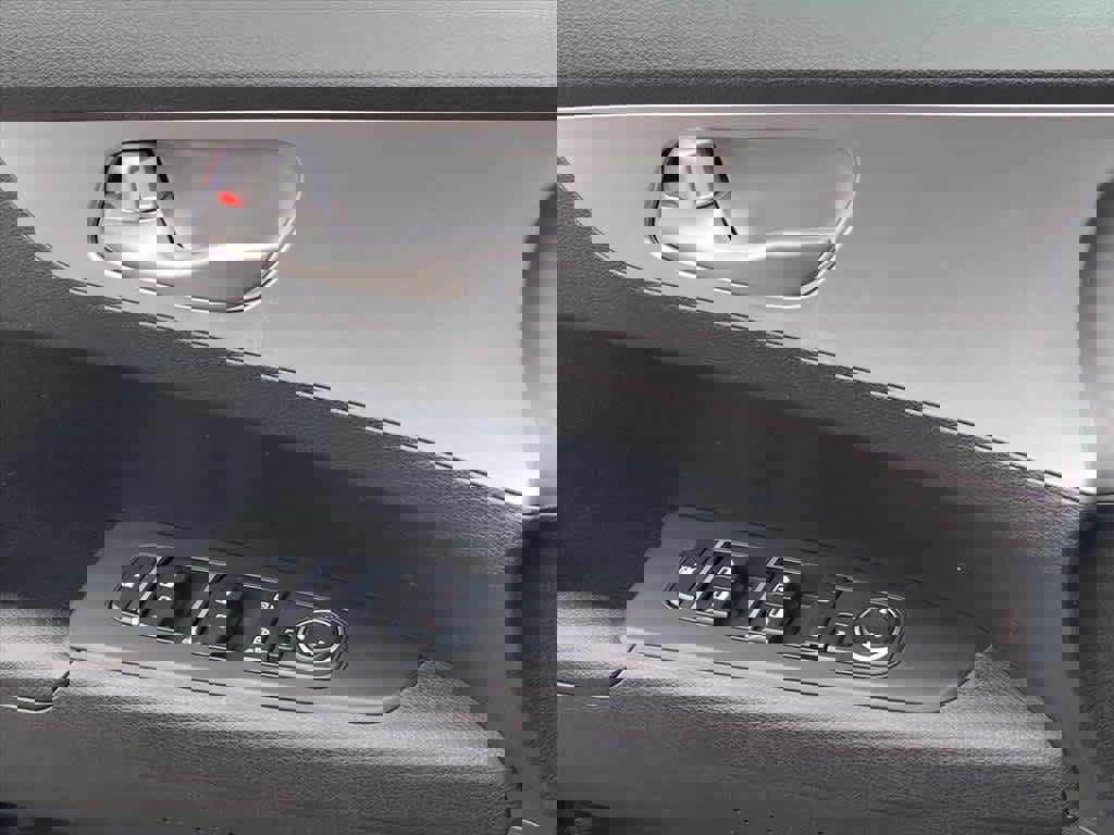 Used 2022 Kia Forte LXS image 19