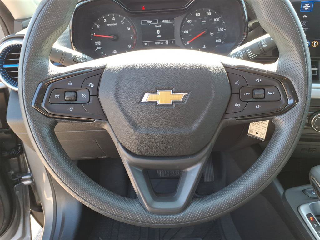 Used 2026 Chevrolet Trax LS w/ Driver Confidence Package FWD image 23