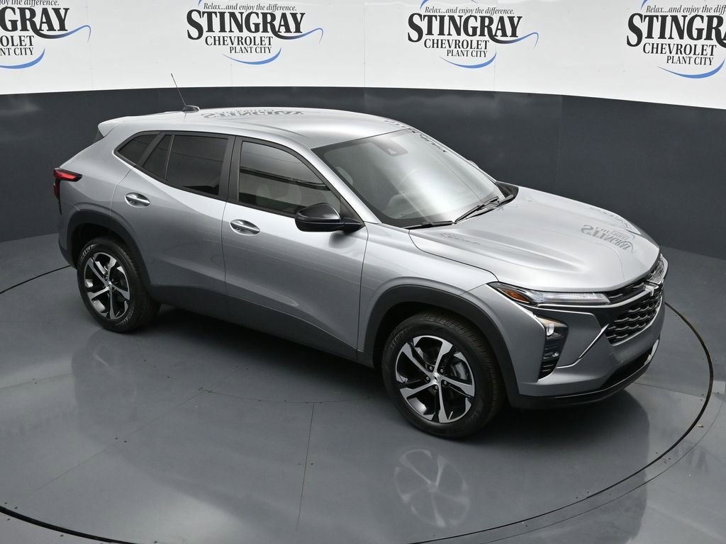 Used 2024 Chevrolet Trax RS w/ Driver Confidence Package image 9