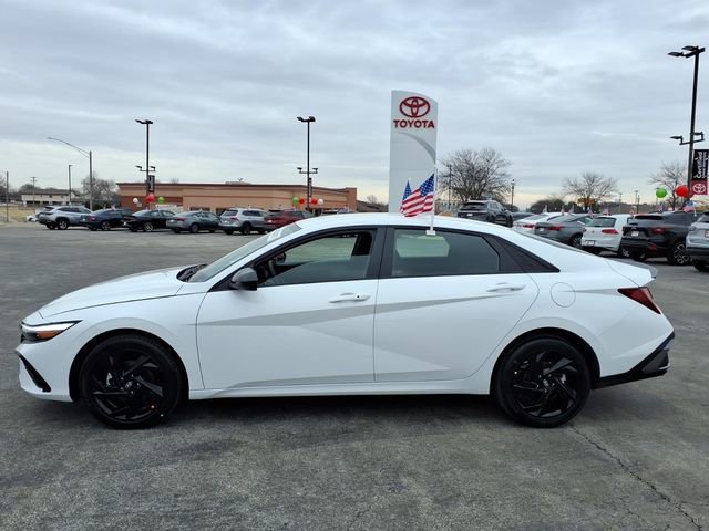 Used 2026 Hyundai Elantra Sport image 7