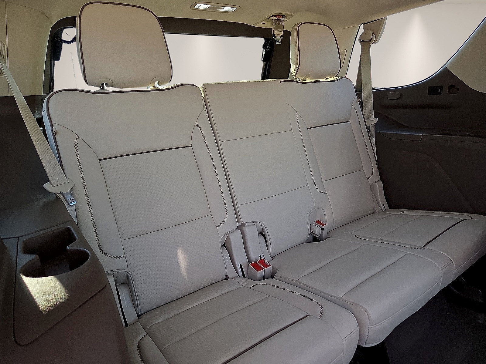 Used 2024 GMC Yukon Denali w/ Denali Reserve Package AWD/4WD image 10