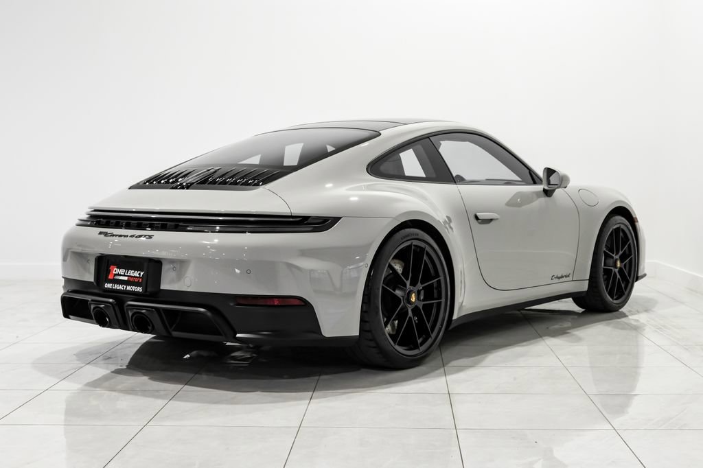 Used 2025 Porsche 911 Carrera 4 GTS image 4