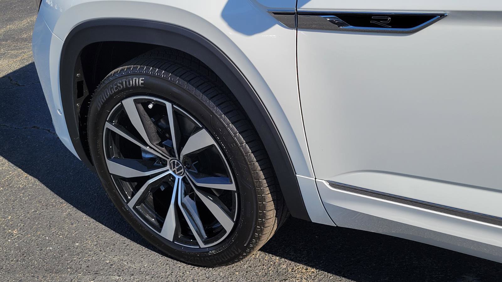 New 2026 Volkswagen Atlas SEL Premium R-Line image 17