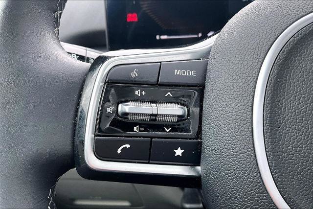 Used 2024 Kia Sorento S w/ Panoramic Sunroof Package image 11