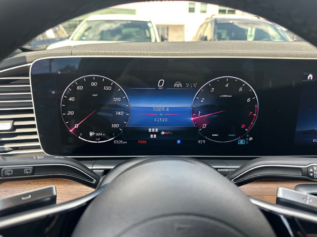 Used 2024 Mercedes-Benz GLS 450 4MATIC image 25